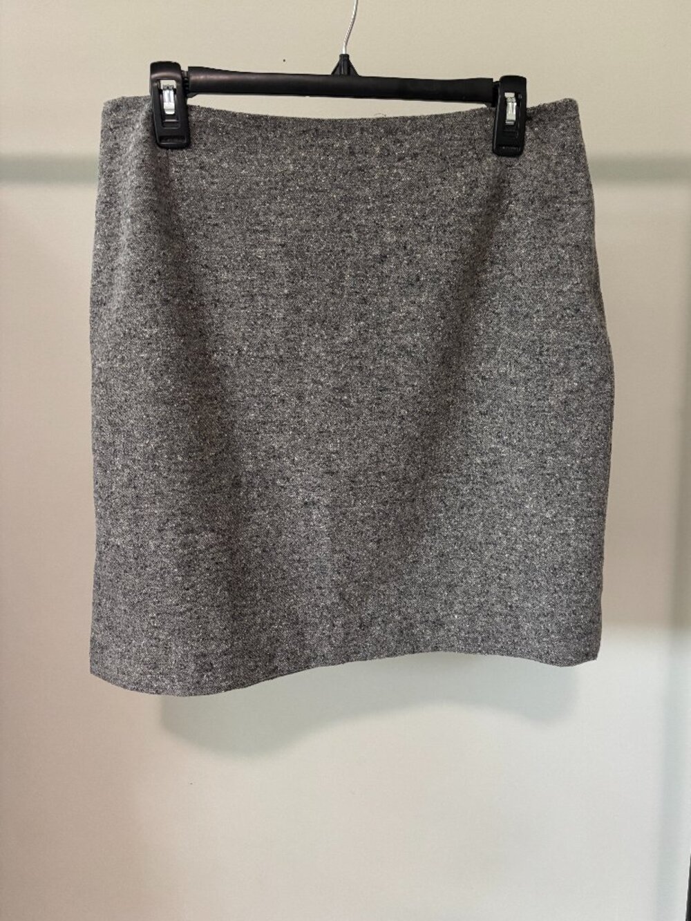 Barneys New York Gray Tweed Mini Skirt Size 8 Like New